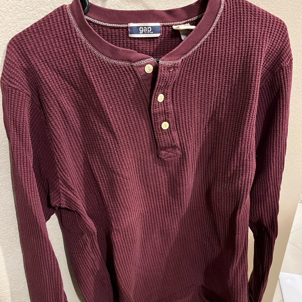 Gap Men's sweater size Xxl long sleeve cardigan sweater  Maroon